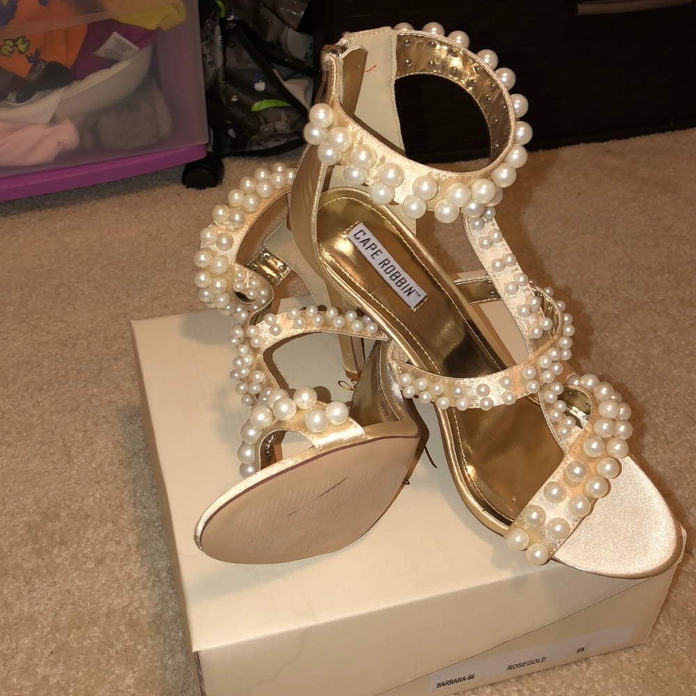 Pretty In Pearls✨ - Picture 2 of 3